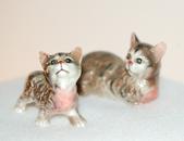 shopbestlove: Cat and Kitten Painted Figurine