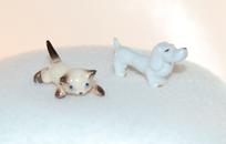 shopbestlove: Puppy and Kitten Hand Painted Ceramic Figurine 